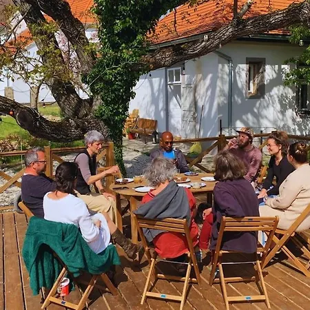 Parokia Es Coworking A Balaton Mellett Διαμέρισμα