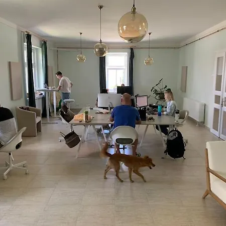 Parokia Es Coworking A Balaton Mellett Kaptalantoti