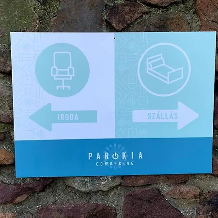 Parokia Es Coworking A Balaton Mellett Lägenhet *