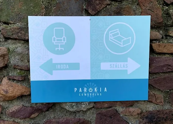 Parokia Es Coworking A Balaton Mellett דירה *
