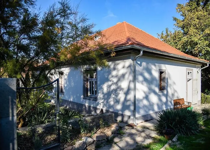 Parokia Es Coworking A Balaton Mellett דירה *